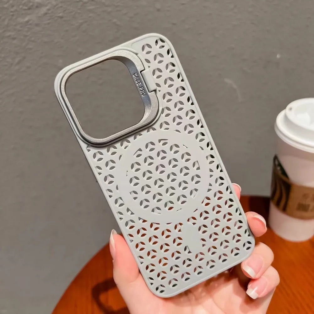 MAGNETIC MESH COOLING SHELL WITH CAMERA STAND
