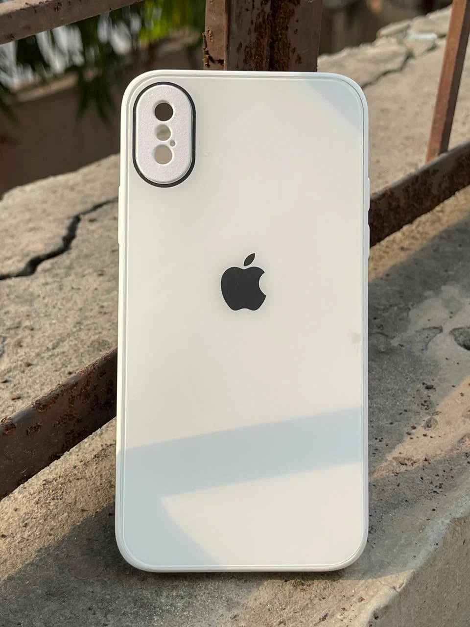 White Glass Case with apple logo